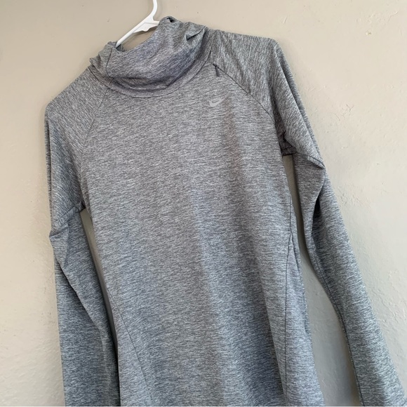 NWOT Women’s Light Gray Nike Running Dri-Fit Hooded Long Sleeve - Picture 2 of 7